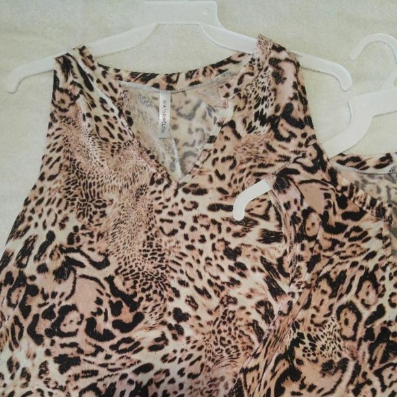 Pink Animal print top - Picture 6 of 7